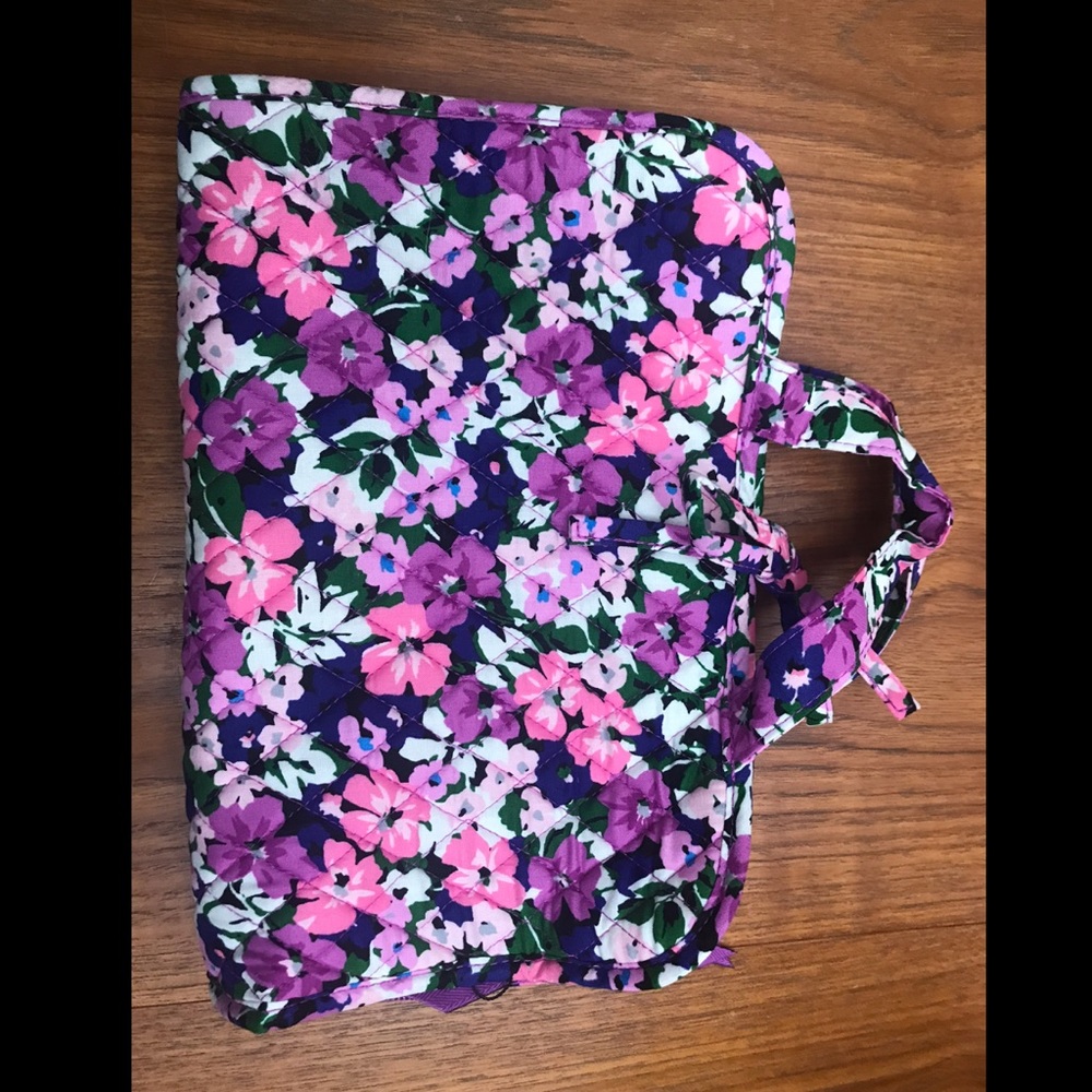 BNWOT Vera Bradley Floral Cosmetic/Travel Bag